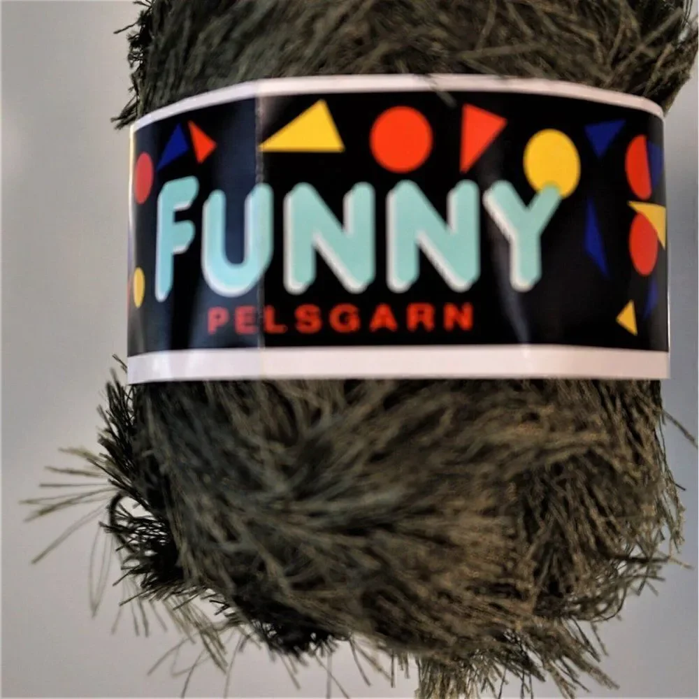 Funny Lux Pelsgarn 2063 / 1132 Fur Yarn Sandnes Garn Green 2 Skeins